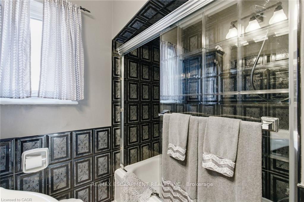 Photo 16 of 91 East 42nd Street, Hamilton, Sunninghill — HOMEH