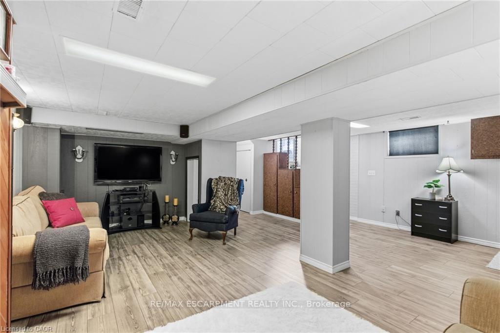 Photo 38 of 91 East 42nd Street, Hamilton, Sunninghill — HOMEH