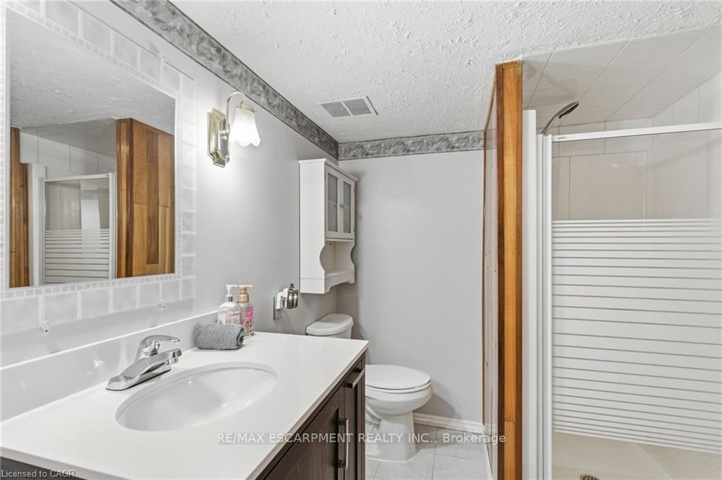 Photo 29 of 91 East 42nd Street, Hamilton, Sunninghill — HOMEH