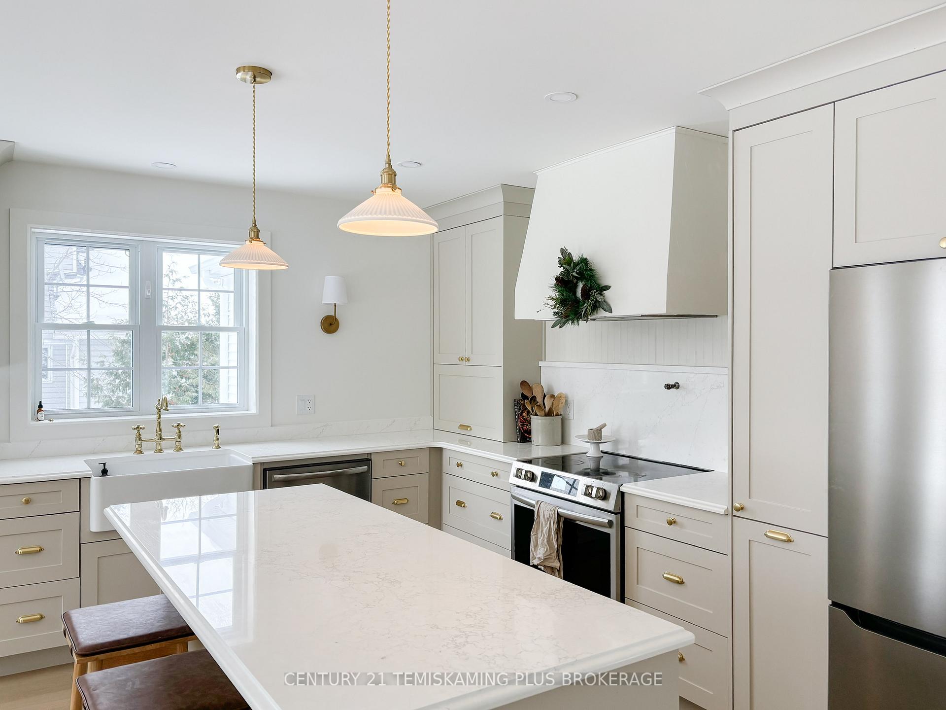 Photo 2 of 272 Cosman Crescent, Temiskaming Shores, New Liskeard — HOMEH