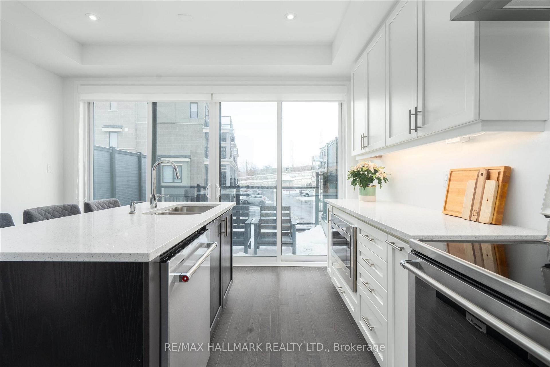 Photo 9 of 613 Port Darlington Road, Clarington, Bowmanville — HOMEH