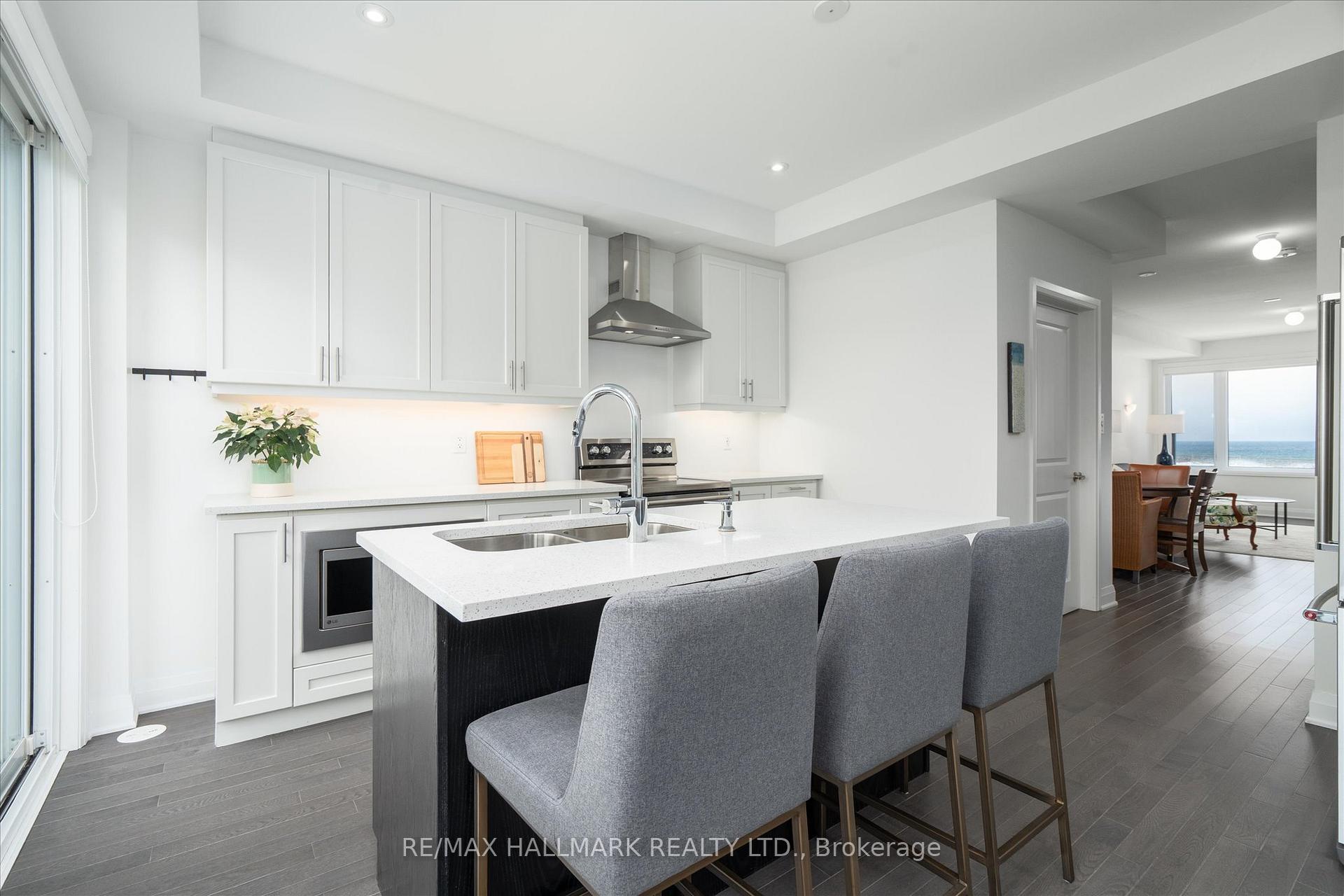 Photo 11 of 613 Port Darlington Road, Clarington, Bowmanville — HOMEH