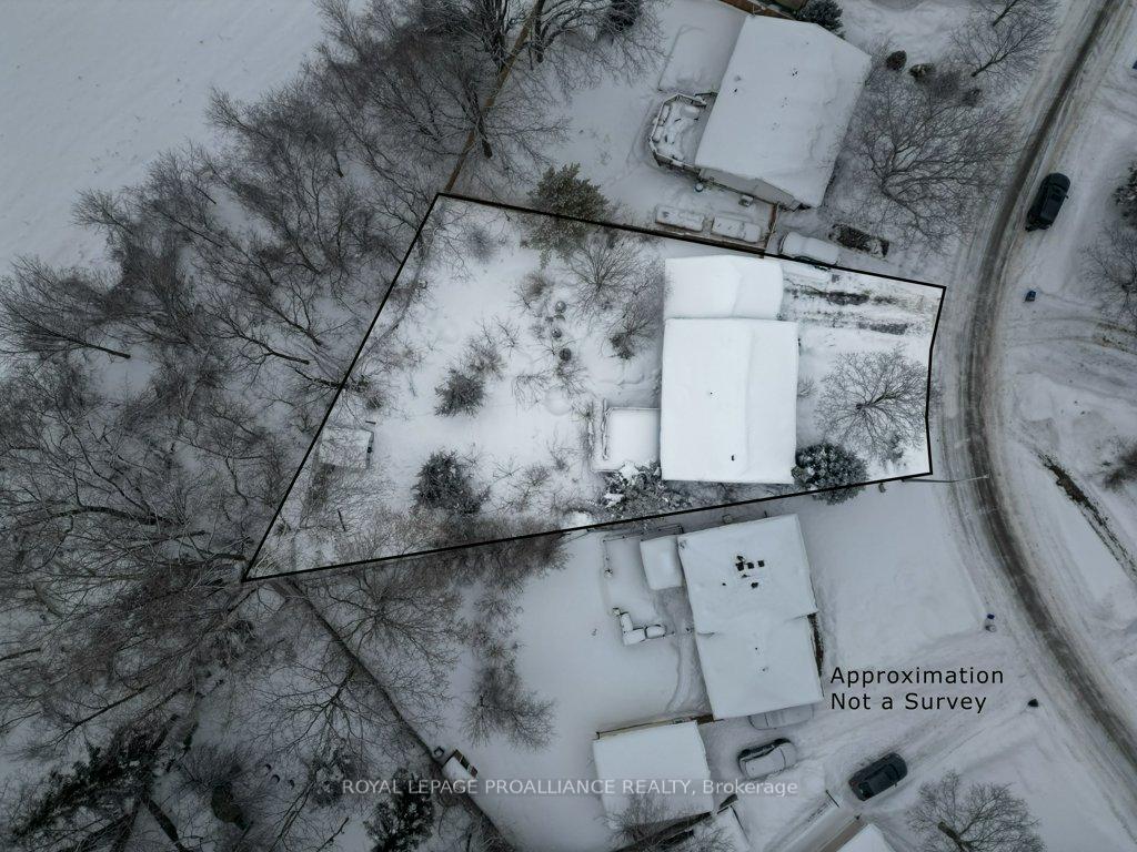 Photo 2 of 23 Ireland Drive, Quinte West, Trenton Ward — HOMEH