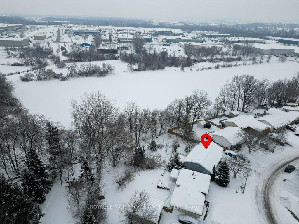 Photo 3 of 23 Ireland Drive, Quinte West, Trenton Ward — HOMEH