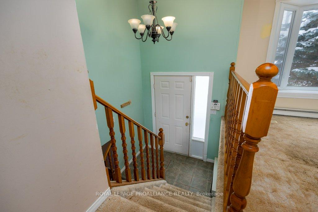 Photo 7 of 23 Ireland Drive, Quinte West, Trenton Ward — HOMEH