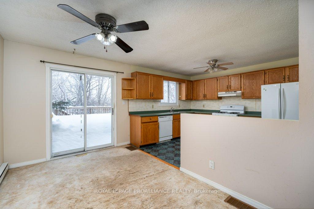 Photo 10 of 23 Ireland Drive, Quinte West, Trenton Ward — HOMEH