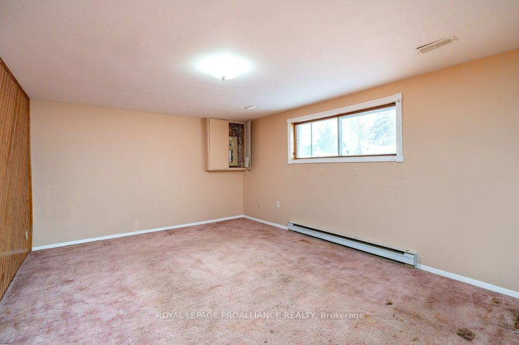Photo 20 of 23 Ireland Drive, Quinte West, Trenton Ward — HOMEH
