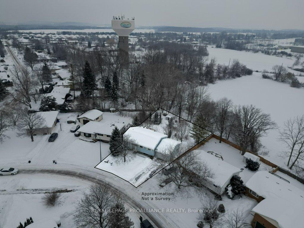 Photo 38 of 23 Ireland Drive, Quinte West, Trenton Ward — HOMEH