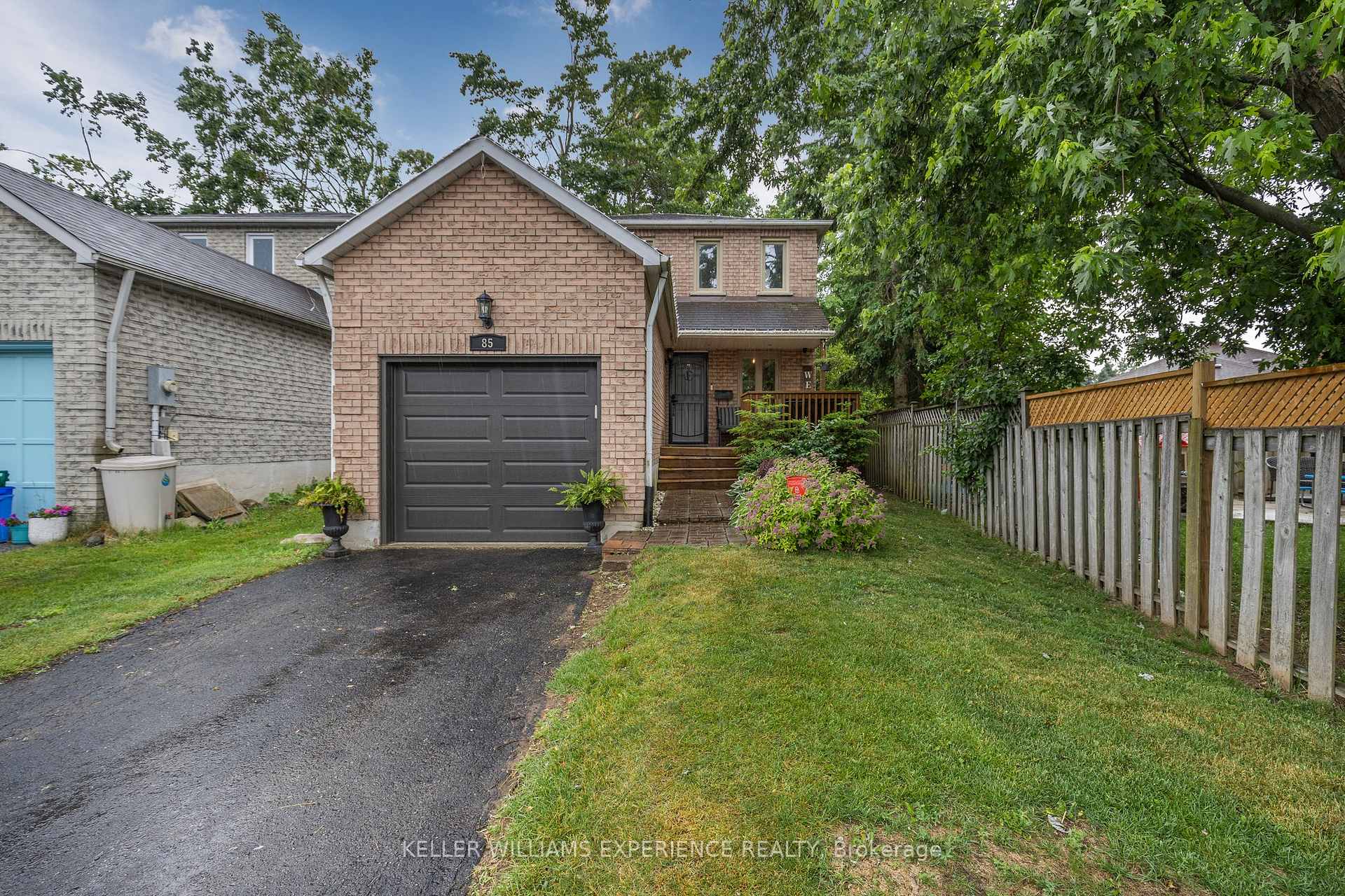 Photo 3 of 85 Ferguson Drive, Barrie, Northwest — HOMEH