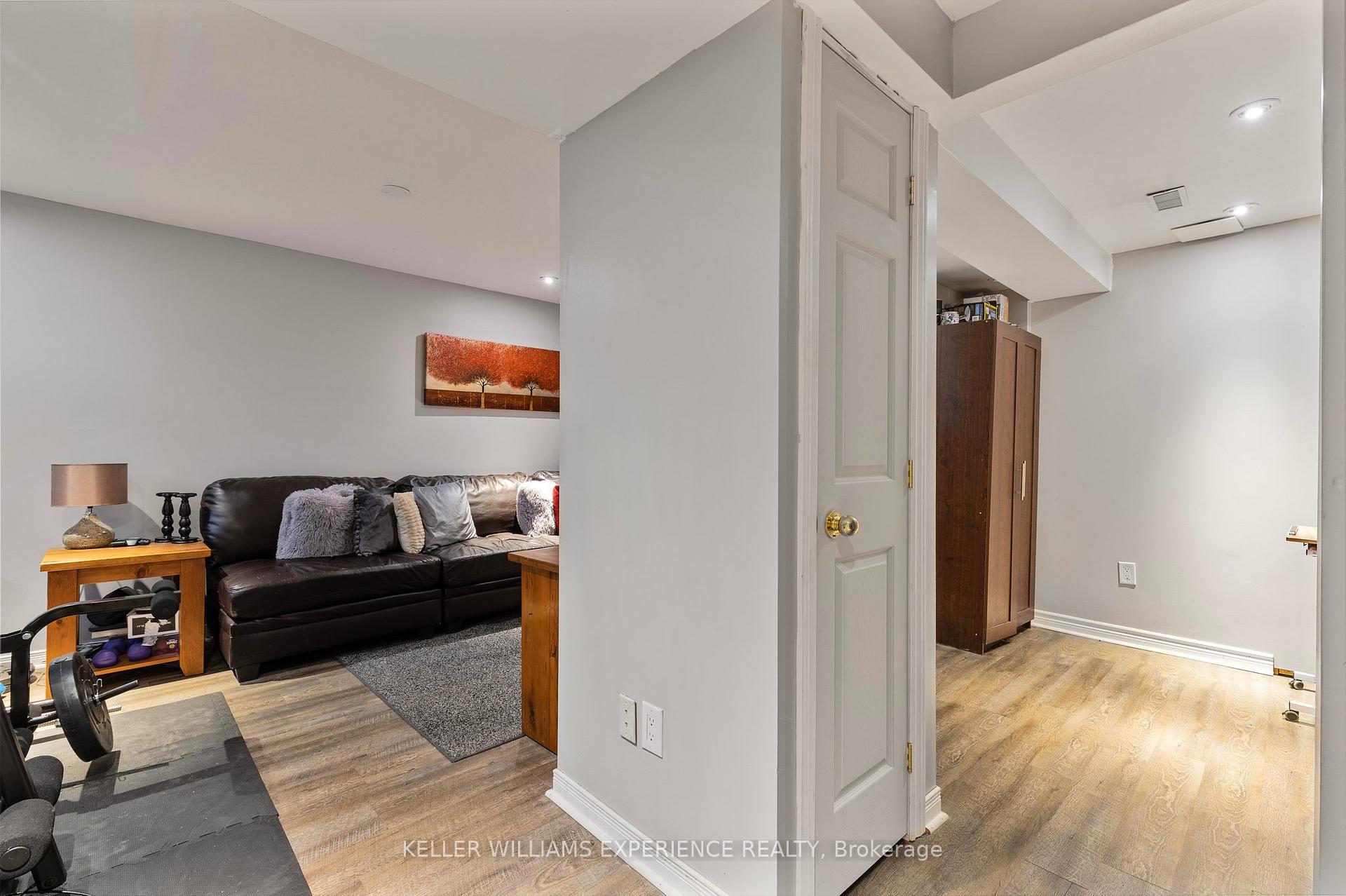 Photo 11 of 85 Ferguson Drive, Barrie, Northwest — HOMEH