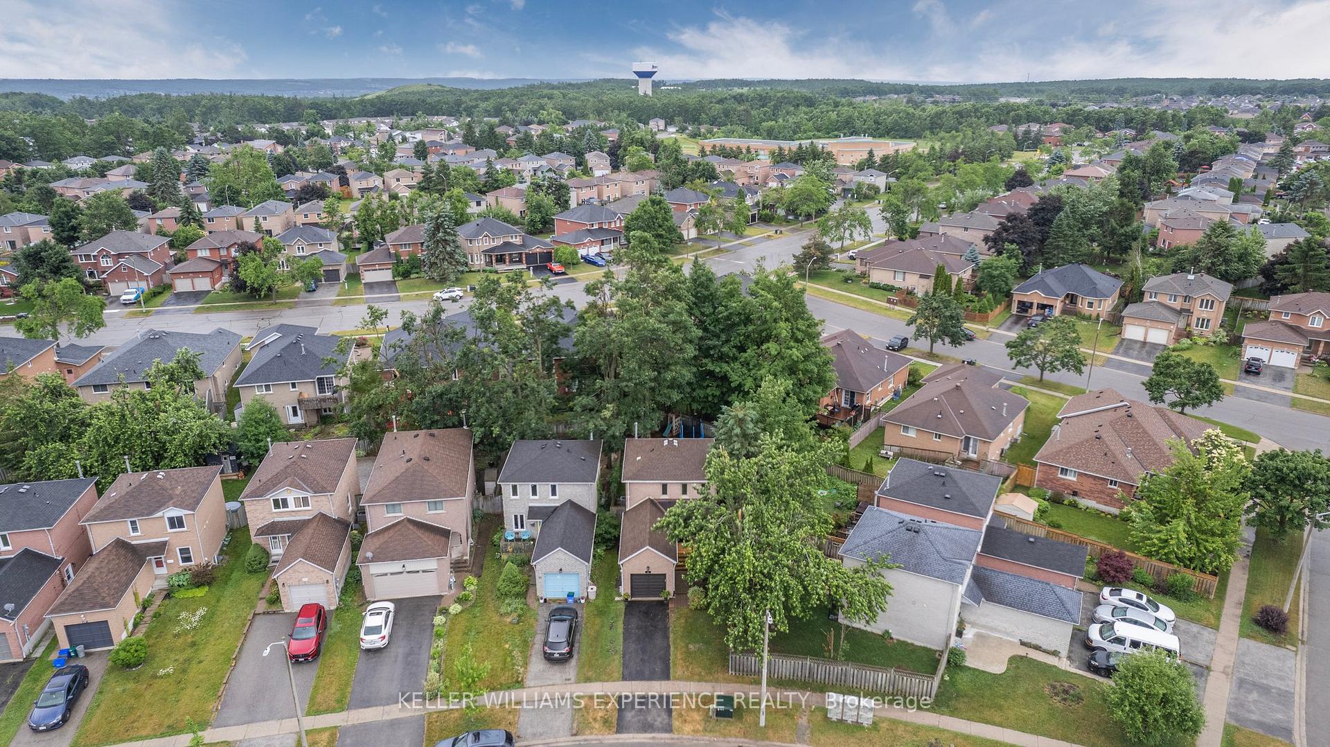 Photo 31 of 85 Ferguson Drive, Barrie, Northwest — HOMEH