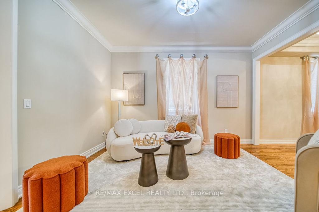Photo 2 of 166 Townsgate Drive, Vaughan, Crestwood-Springfarm-Yorkhill — HOMEH