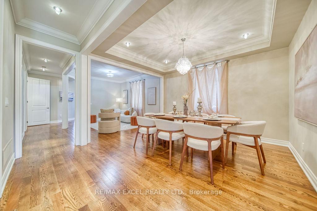 Photo 7 of 166 Townsgate Drive, Vaughan, Crestwood-Springfarm-Yorkhill — HOMEH