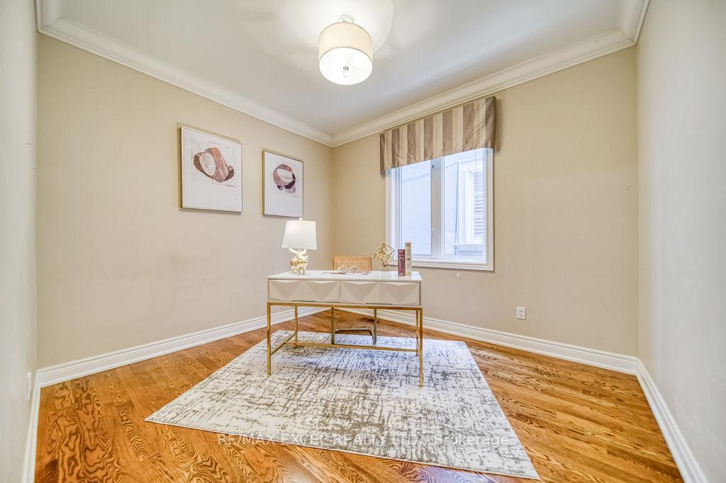 Photo 15 of 166 Townsgate Drive, Vaughan, Crestwood-Springfarm-Yorkhill — HOMEH
