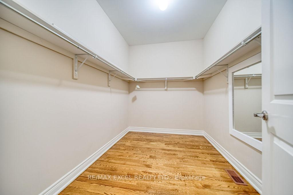Photo 46 of 166 Townsgate Drive, Vaughan, Crestwood-Springfarm-Yorkhill — HOMEH