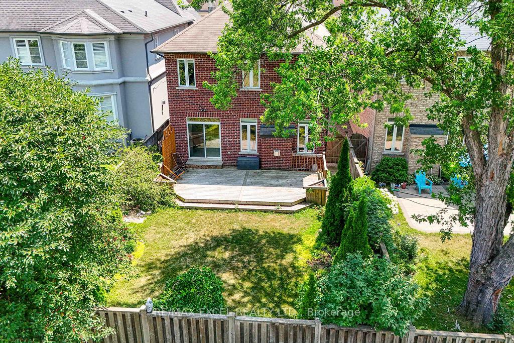 Photo 43 of 166 Townsgate Drive, Vaughan, Crestwood-Springfarm-Yorkhill — HOMEH