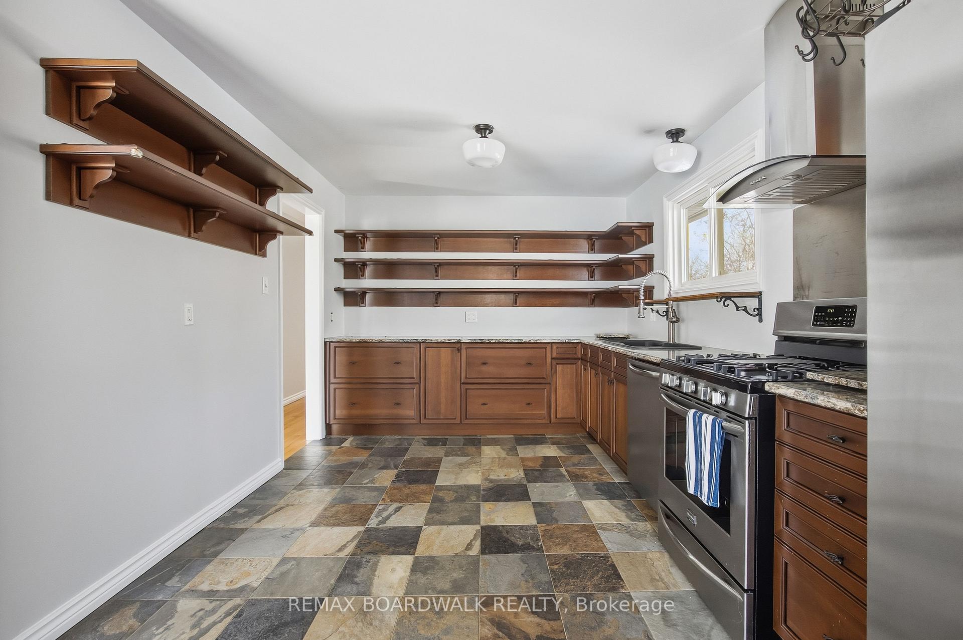 Photo 11 of 12 Prince Street, Carleton Place — HOMEH