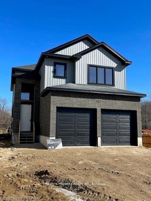 Front of 1185 Honeywood Drive