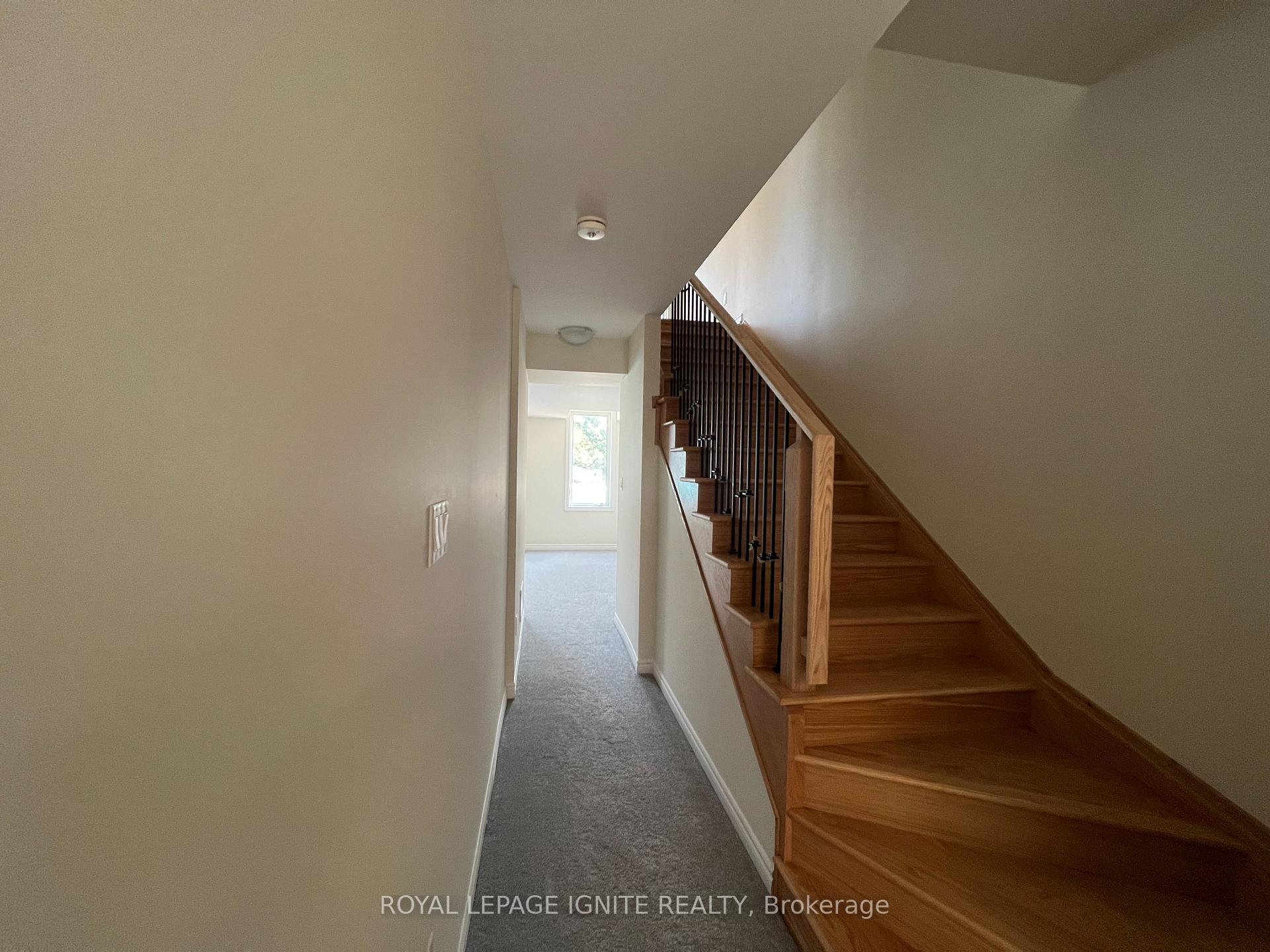 Photo 4 of 2100 Fairmont Common, Burlington, Tyandaga — HOMEH