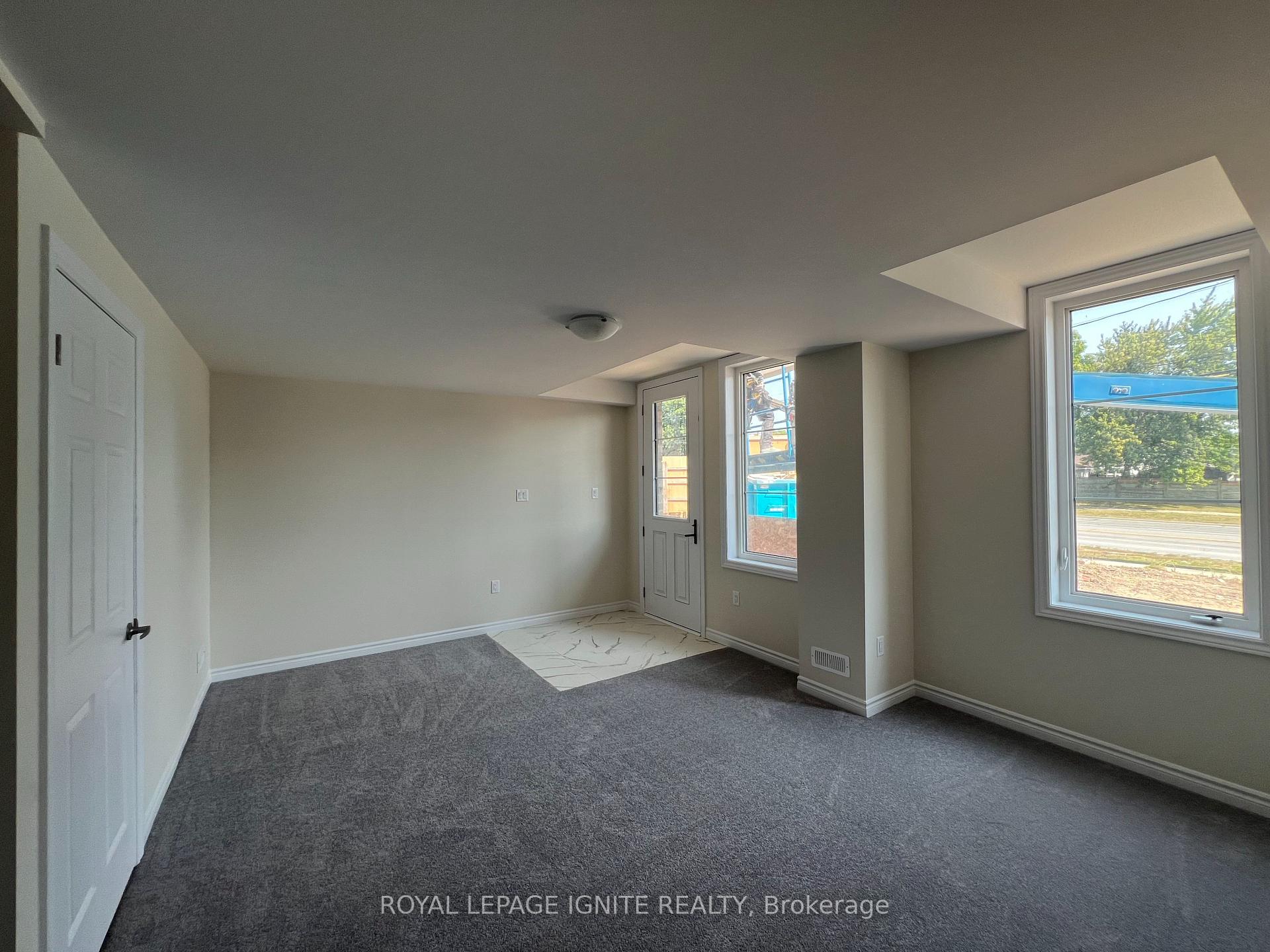 Photo 5 of 2100 Fairmont Common, Burlington, Tyandaga — HOMEH