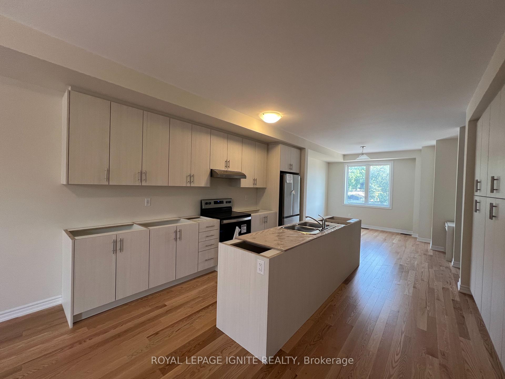 Photo 10 of 2100 Fairmont Common, Burlington, Tyandaga — HOMEH