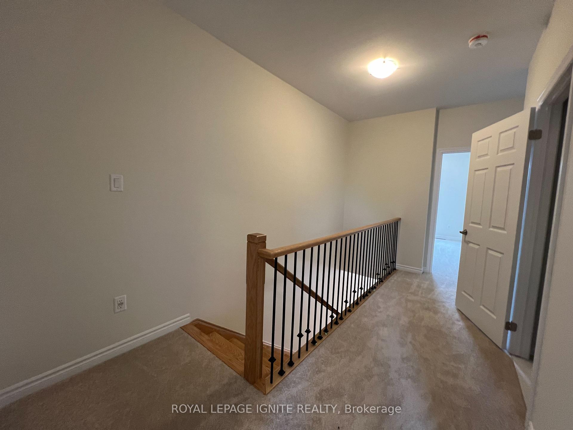 Photo 13 of 2100 Fairmont Common, Burlington, Tyandaga — HOMEH