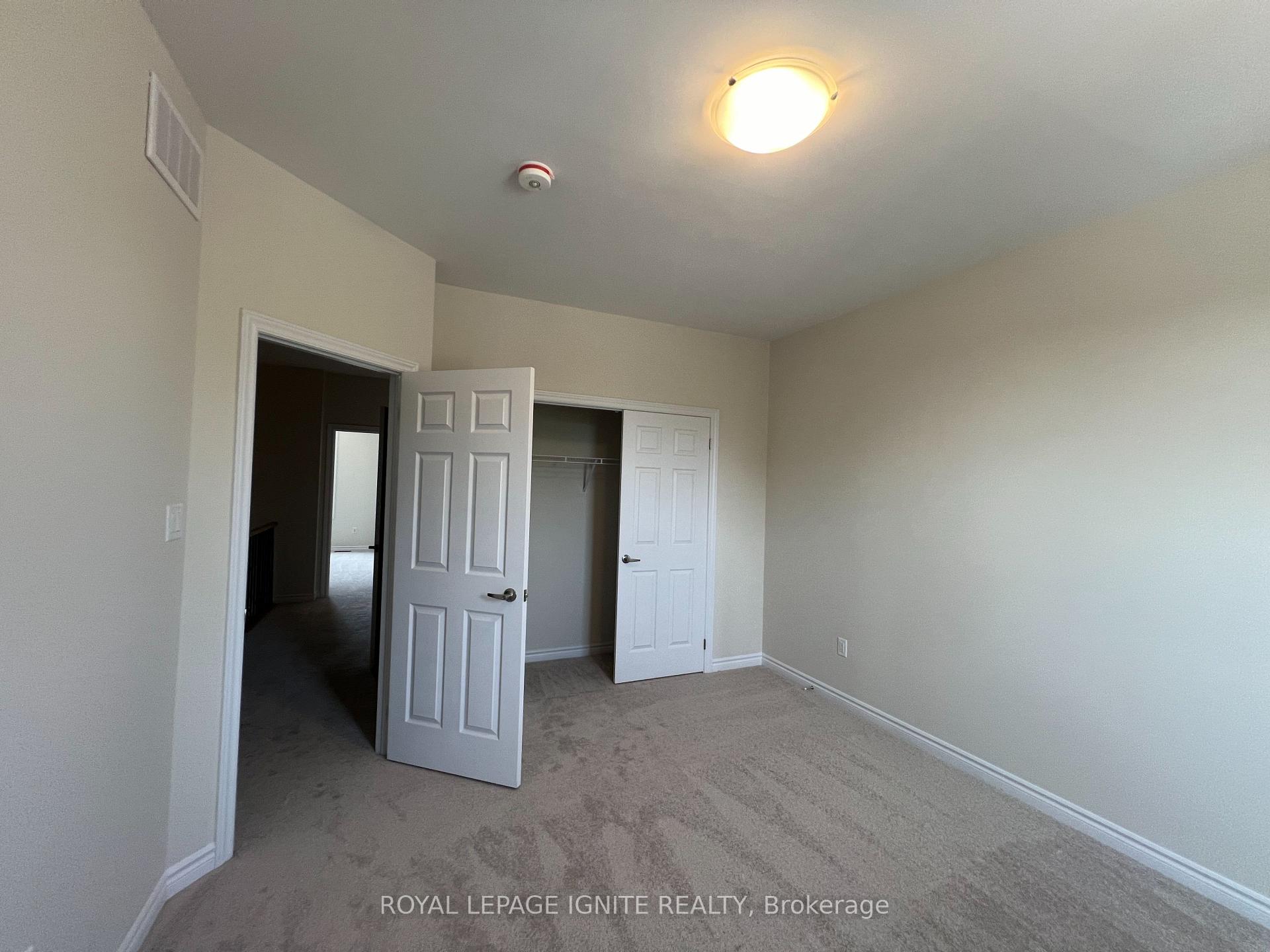 Photo 14 of 2100 Fairmont Common, Burlington, Tyandaga — HOMEH