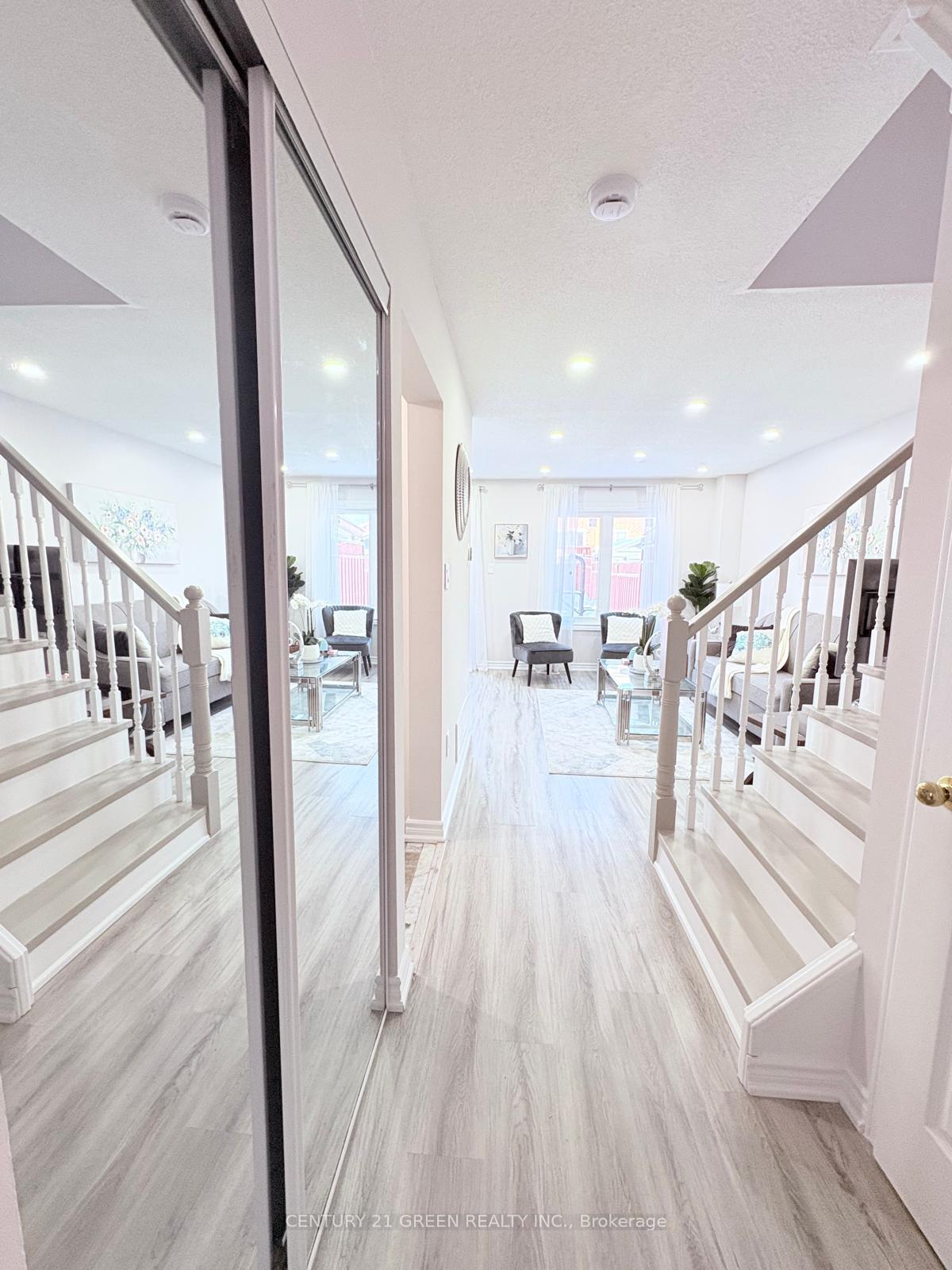 Photo 6 of 66 Millstone Drive, Brampton, Fletcher's Creek South — HOMEH