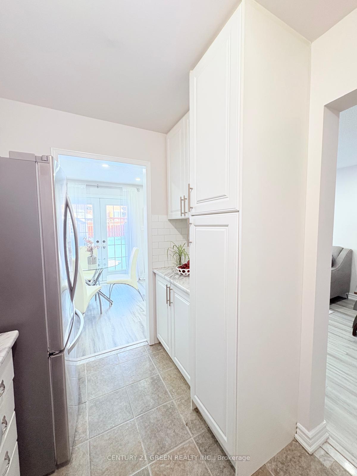 Photo 11 of 66 Millstone Drive, Brampton, Fletcher's Creek South — HOMEH