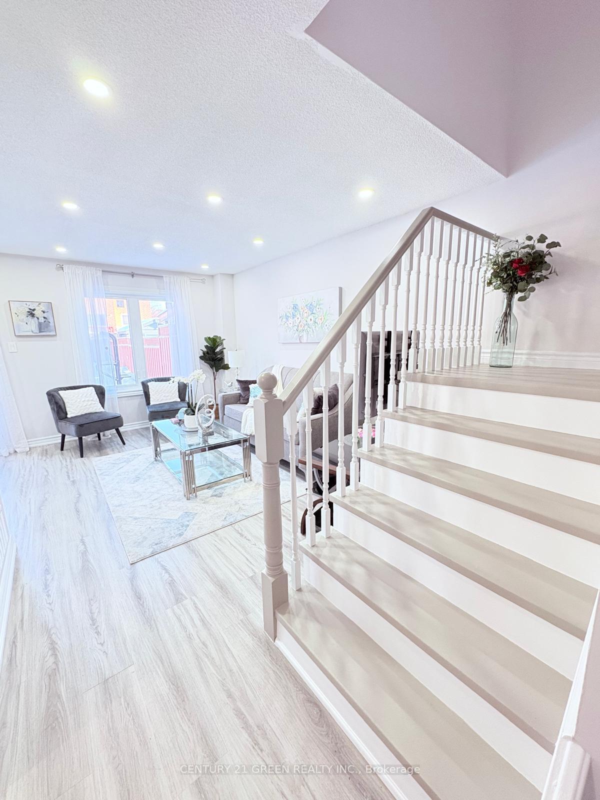 Photo 25 of 66 Millstone Drive, Brampton, Fletcher's Creek South — HOMEH