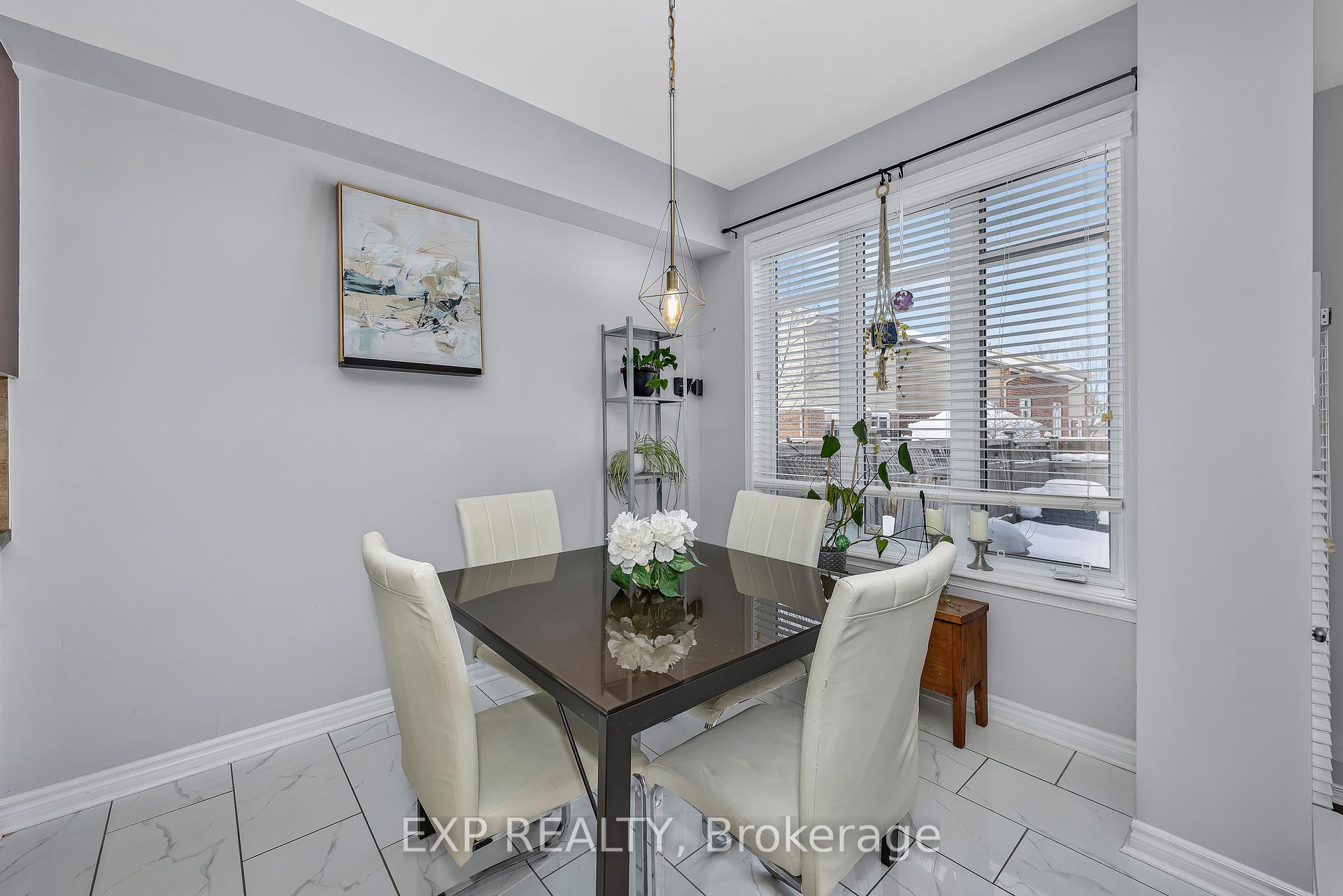 Photo 12 of 268 Eye Bright Crescent, Ottawa, Riverside South/Gloucester Glen — HOMEH