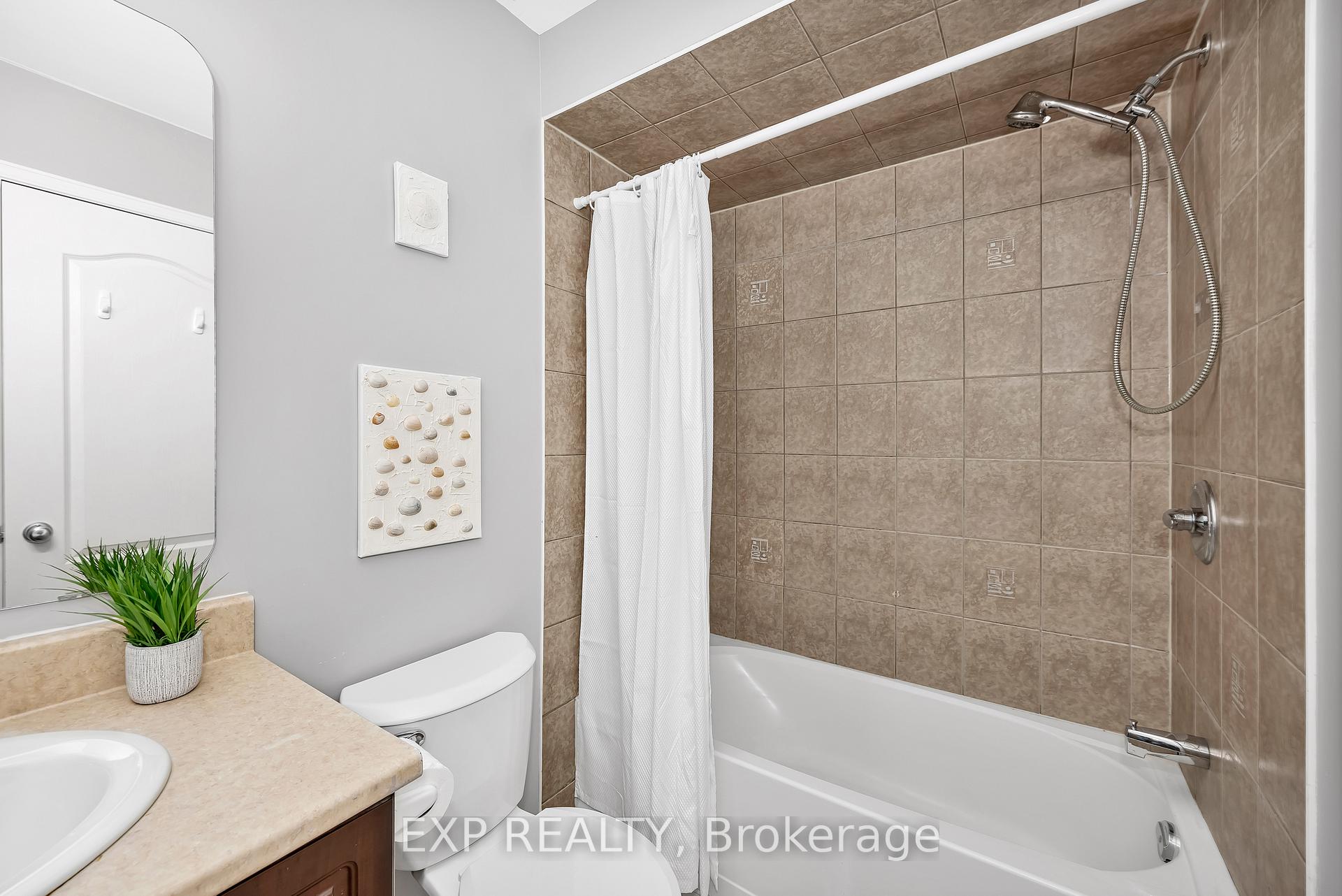 Photo 29 of 268 Eye Bright Crescent, Ottawa, Riverside South/Gloucester Glen — HOMEH