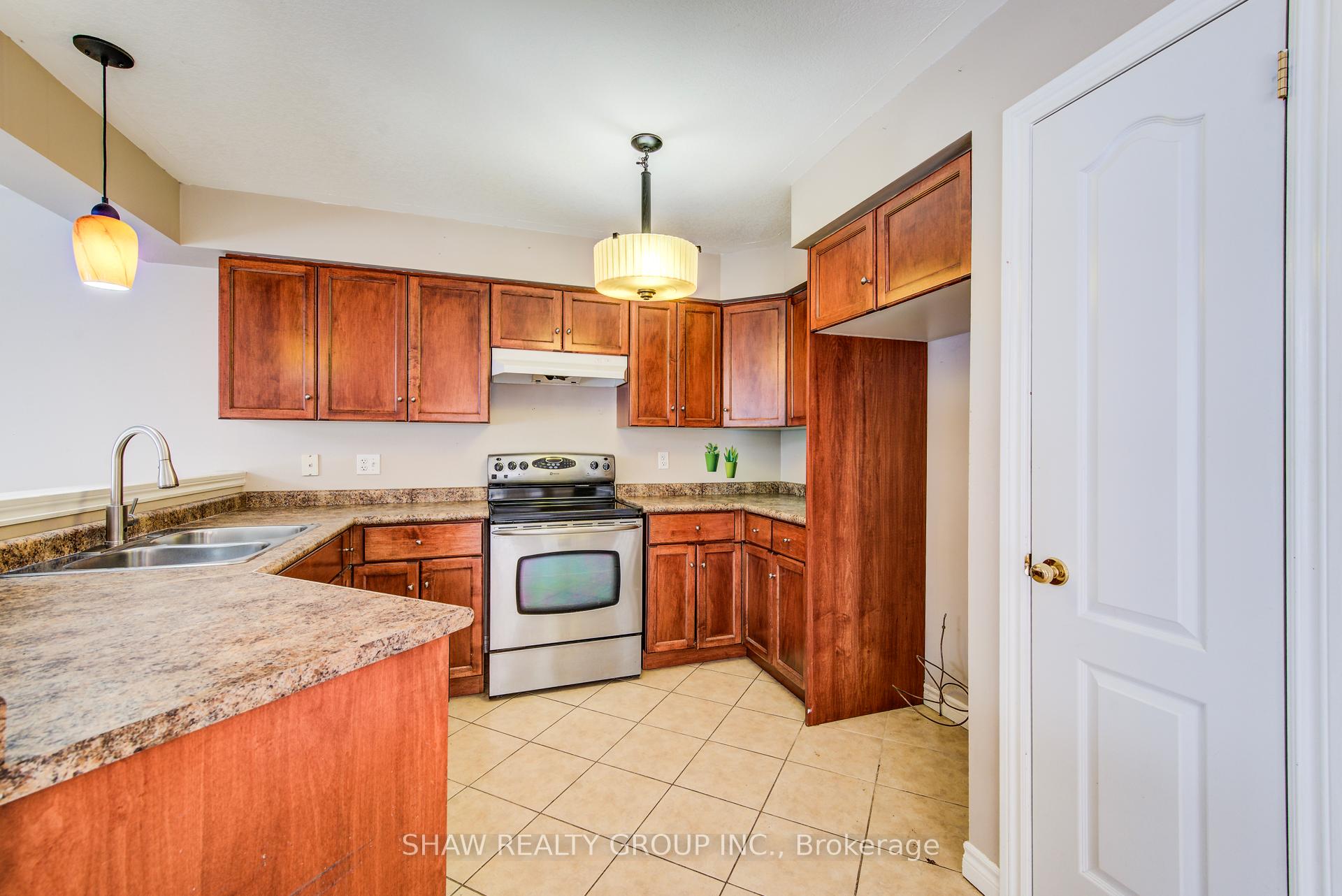 Photo 12 of 21 Truesdale Crescent, Guelph, Kortright West — HOMEH