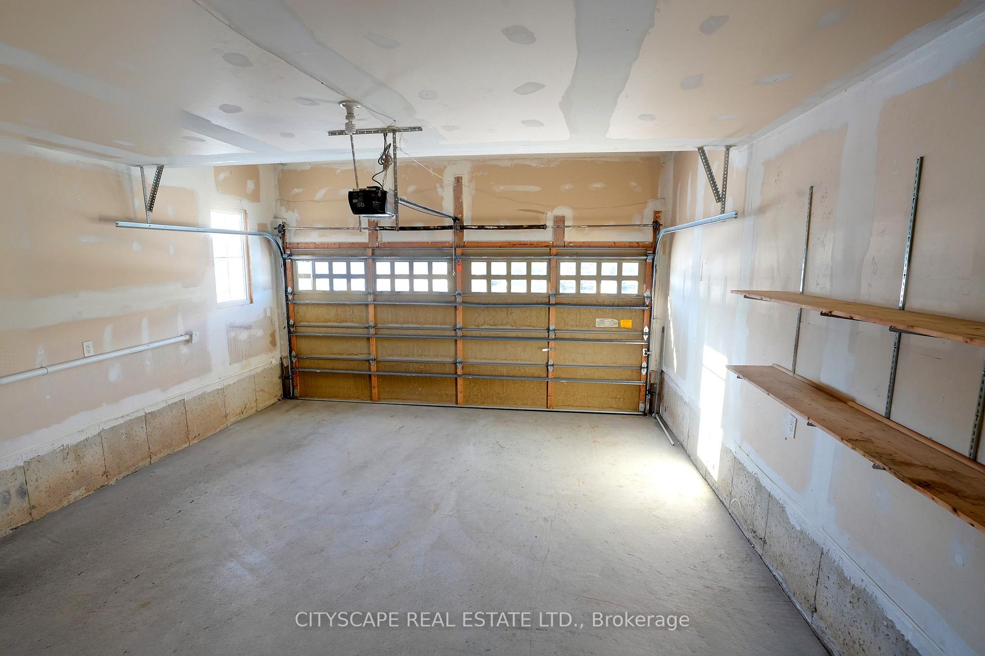 Photo 35 of 150 Leiterman Drive, Milton, Willmott — HOMEH