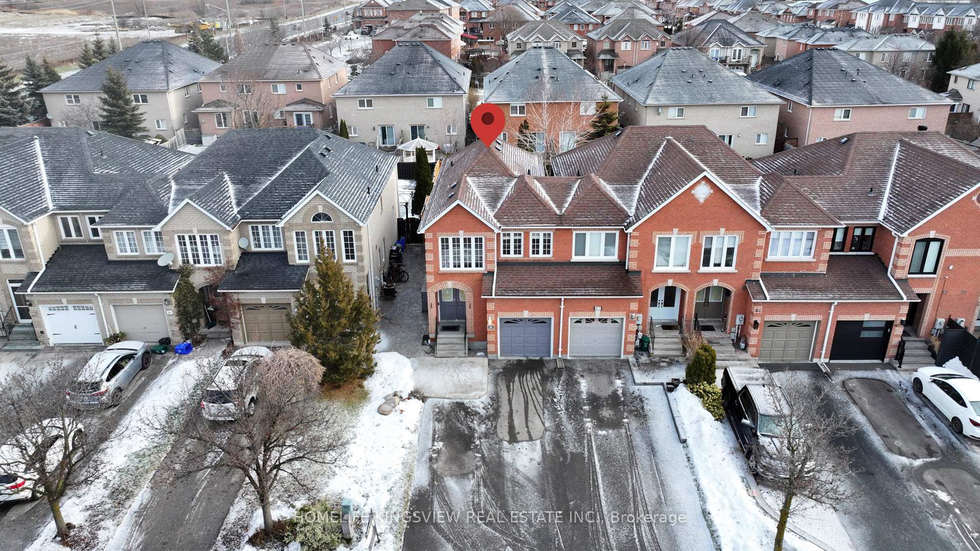 Photo 7 of 80 Giancola Crescent, Vaughan, Maple — HOMEH