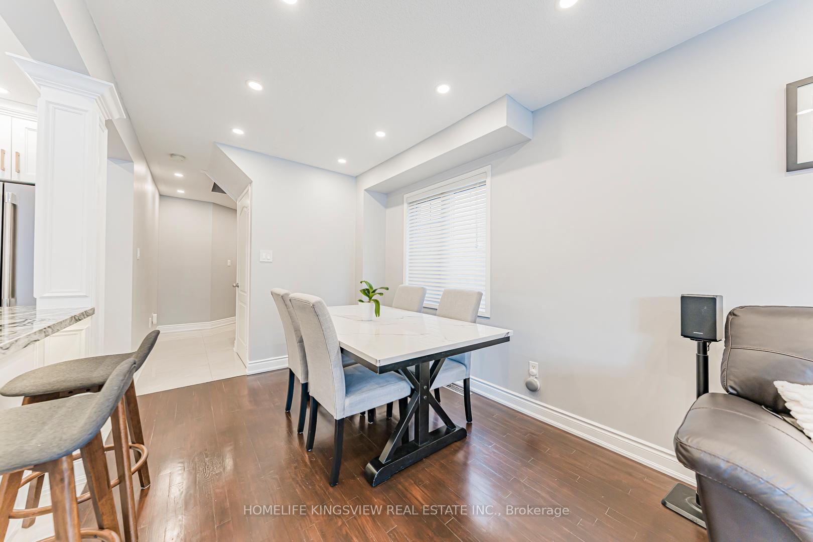 Photo 9 of 80 Giancola Crescent, Vaughan, Maple — HOMEH