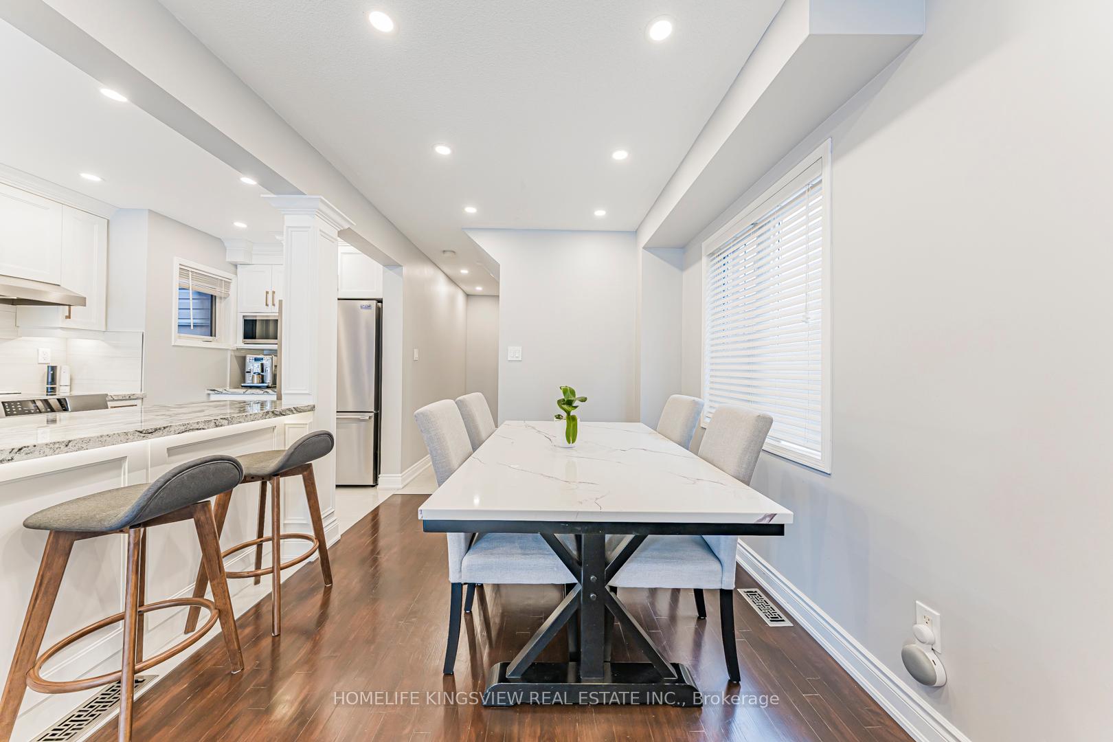 Photo 13 of 80 Giancola Crescent, Vaughan, Maple — HOMEH