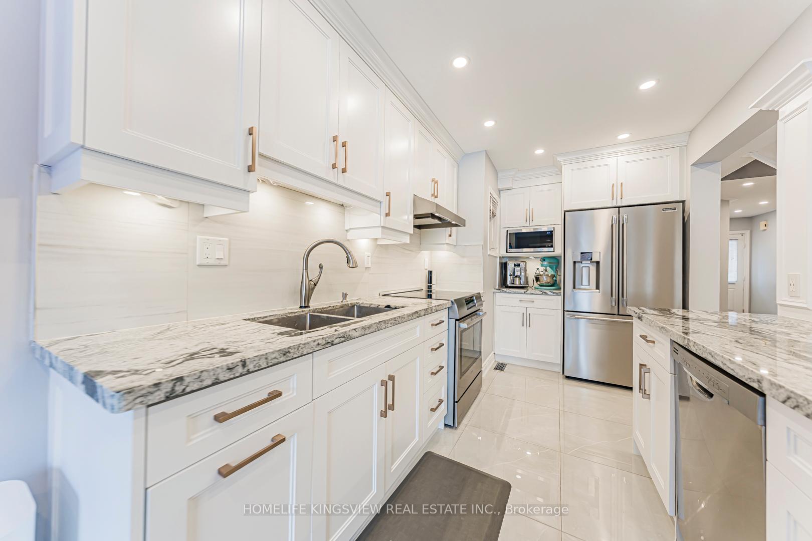 Photo 19 of 80 Giancola Crescent, Vaughan, Maple — HOMEH