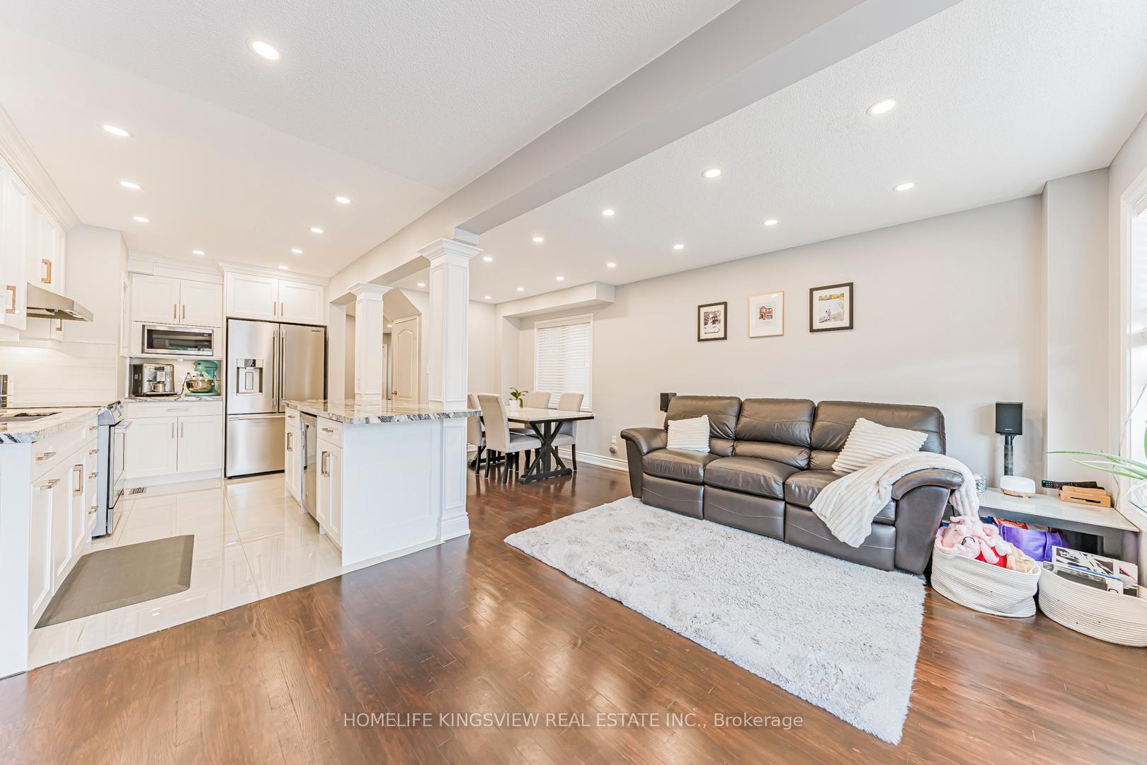Photo 23 of 80 Giancola Crescent, Vaughan, Maple — HOMEH