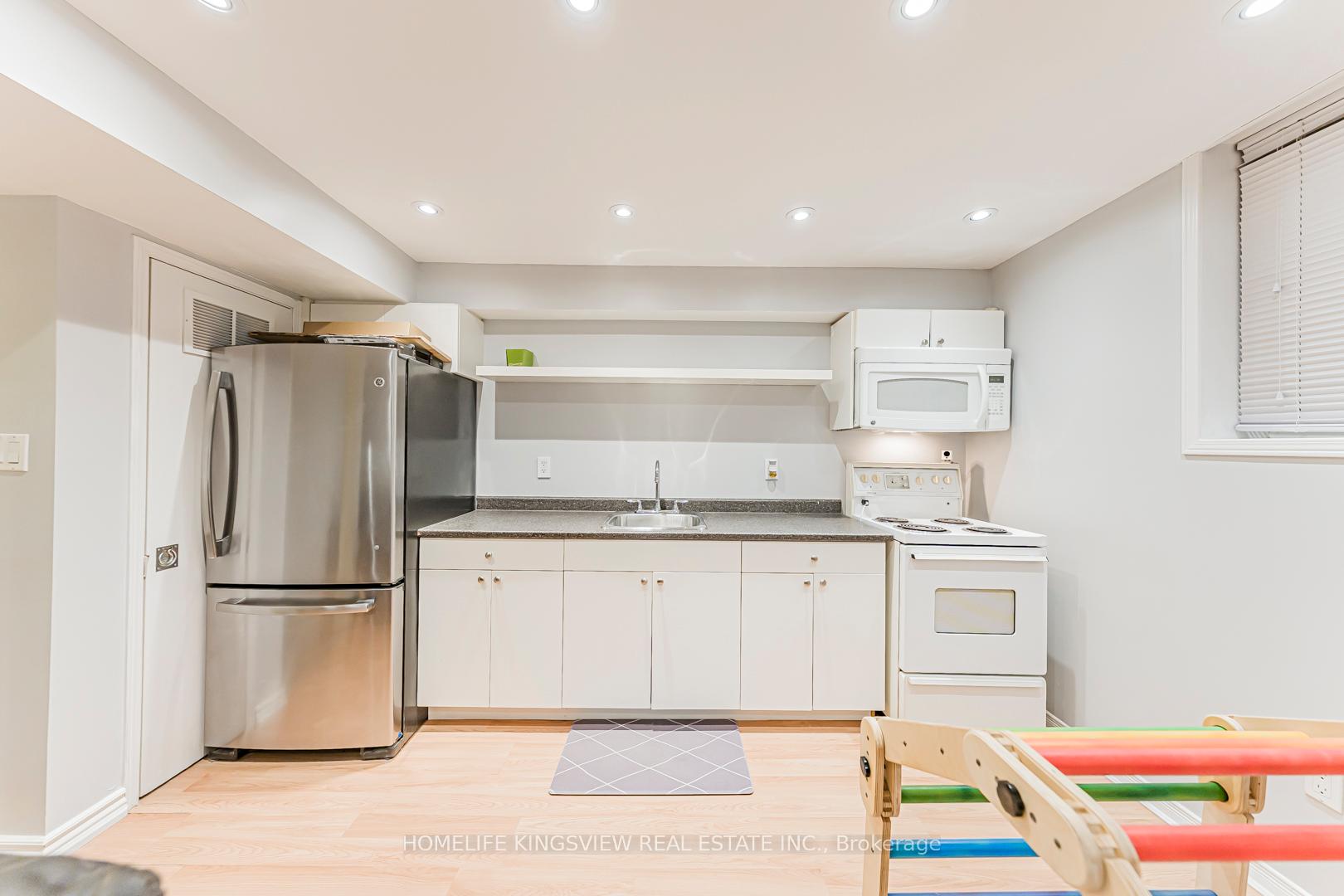 Photo 40 of 80 Giancola Crescent, Vaughan, Maple — HOMEH