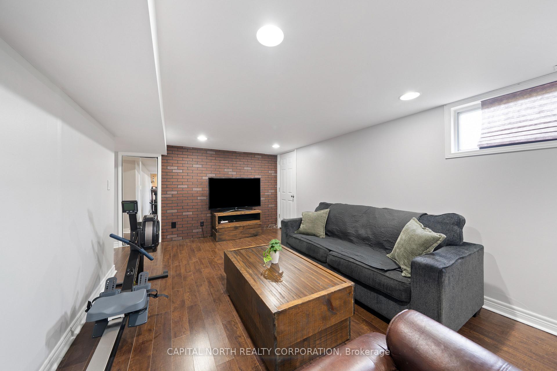 Photo 20 of 89 Hambly Avenue, King, King City — HOMEH