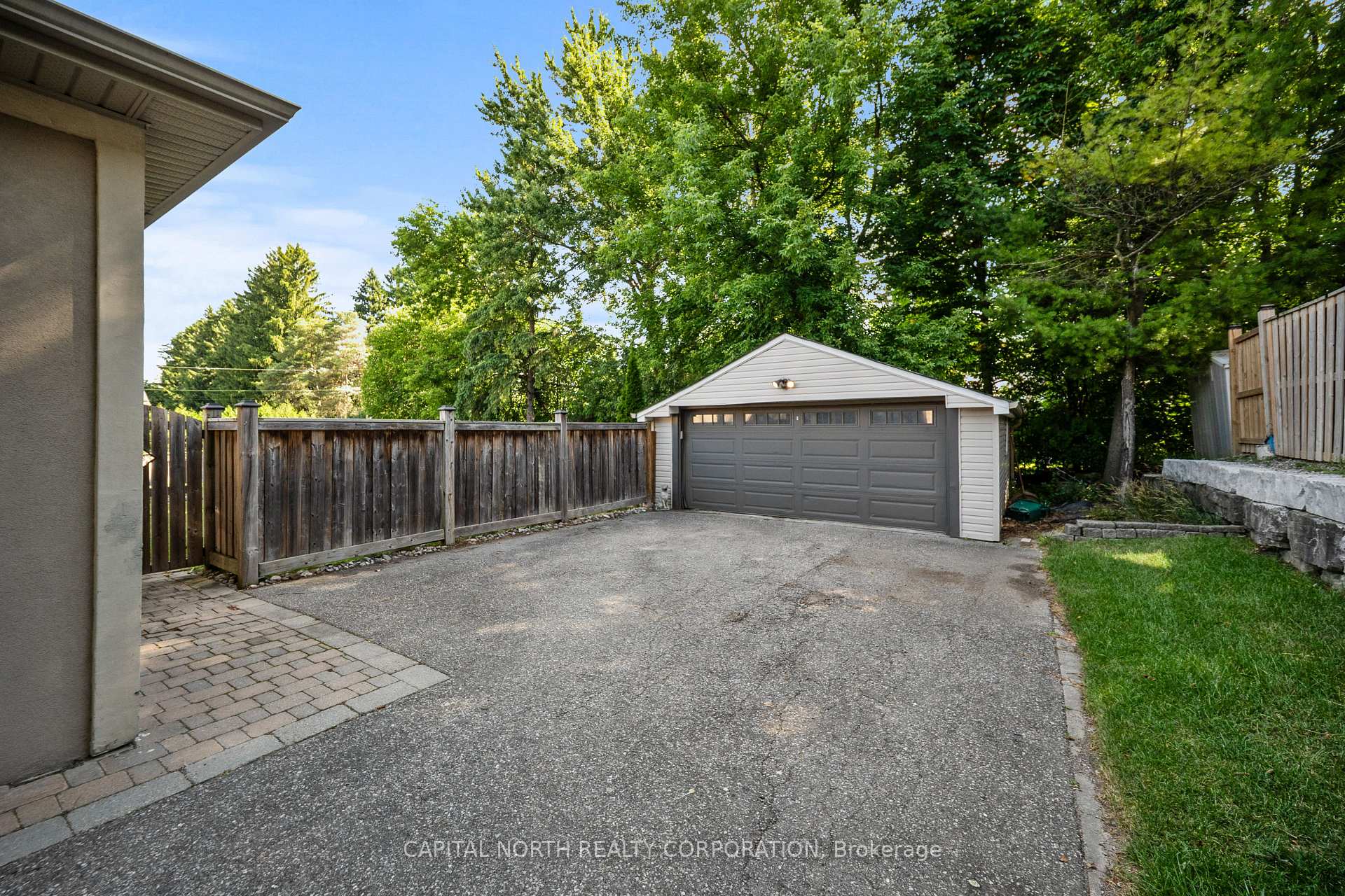 Photo 34 of 89 Hambly Avenue, King, King City — HOMEH