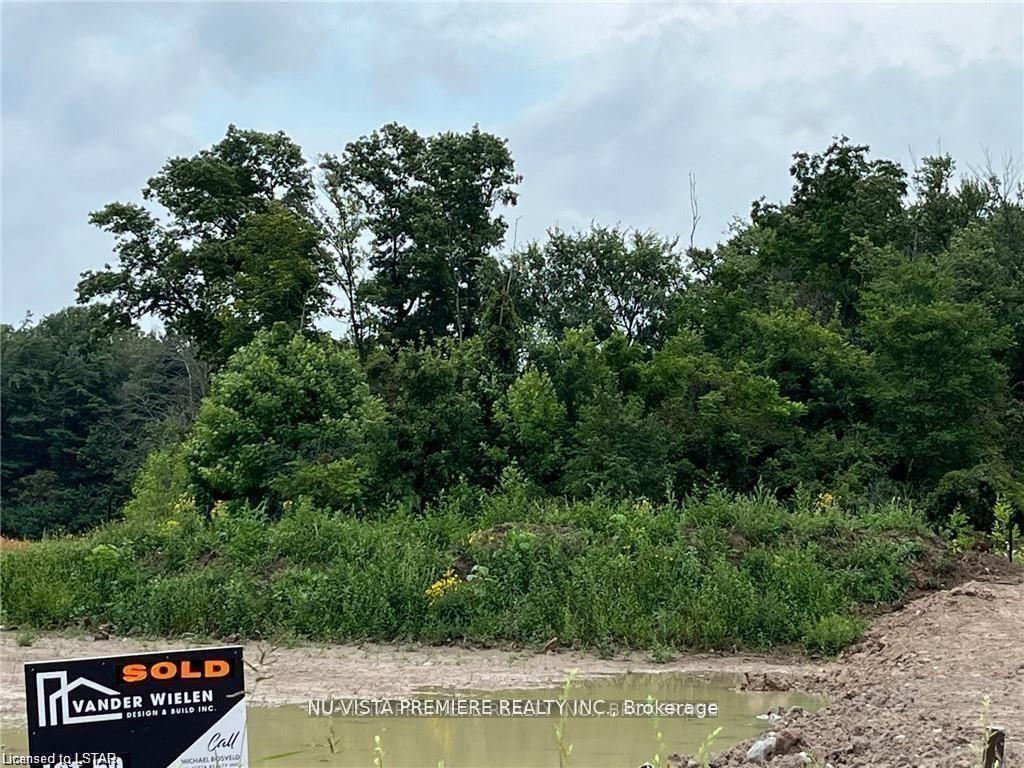 Photo 15 of 836 Gatestone Road, London, South U — HOMEH