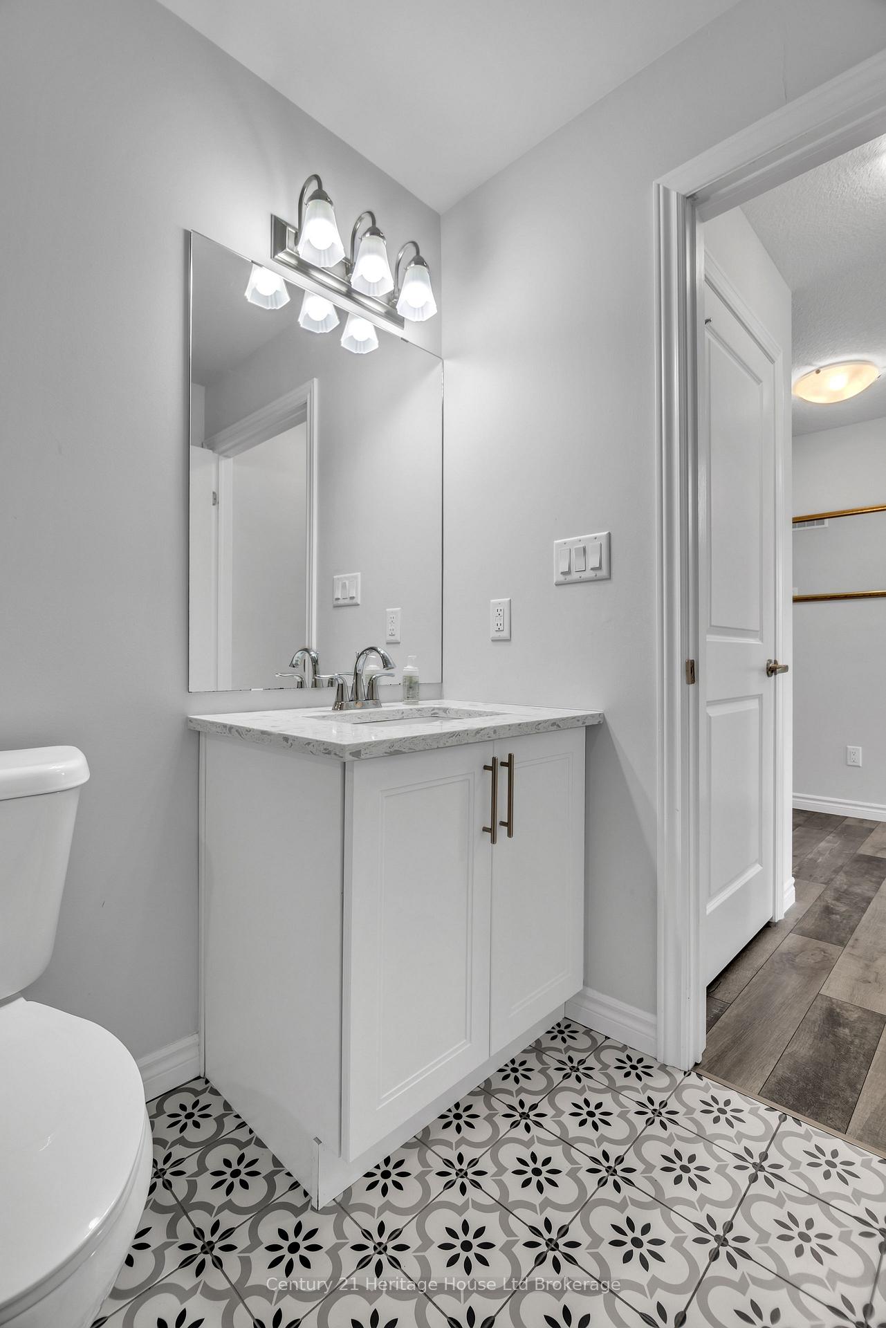 Photo 11 of 6 Sandy Court, Tillsonburg — HOMEH