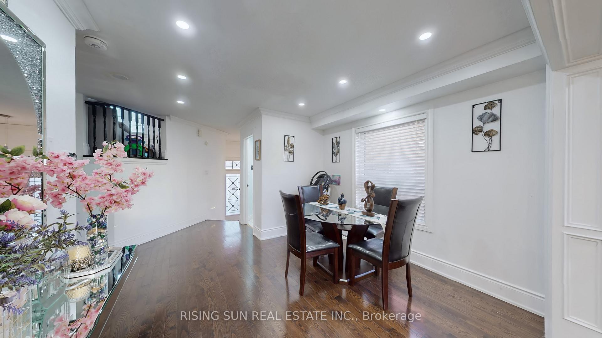 Photo 8 of 20 Bramoak Crescent, Brampton, Northwest Sandalwood Parkway — HOMEH