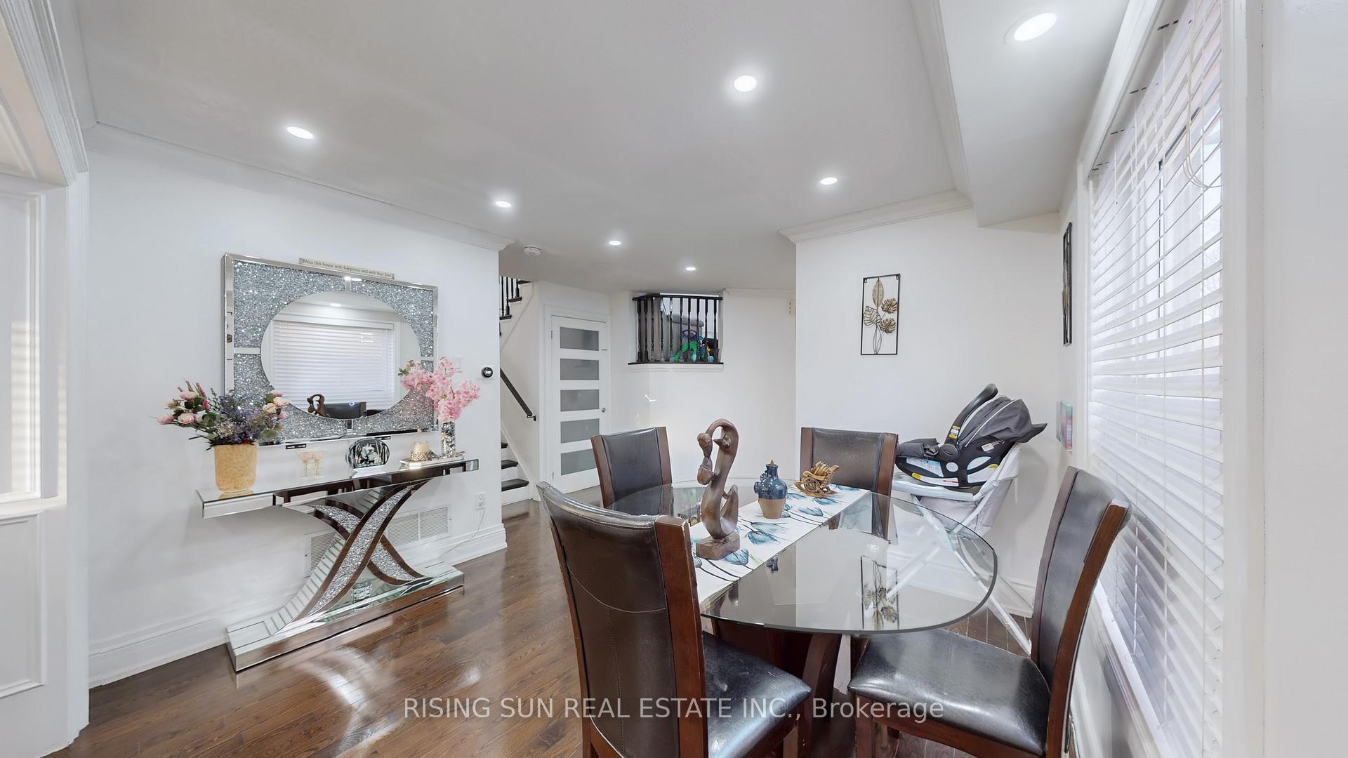 Photo 12 of 20 Bramoak Crescent, Brampton, Northwest Sandalwood Parkway — HOMEH