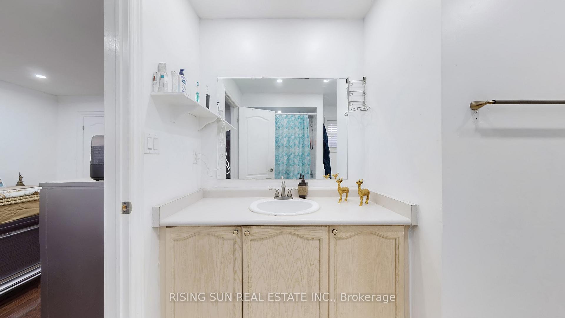 Photo 42 of 20 Bramoak Crescent, Brampton, Northwest Sandalwood Parkway — HOMEH