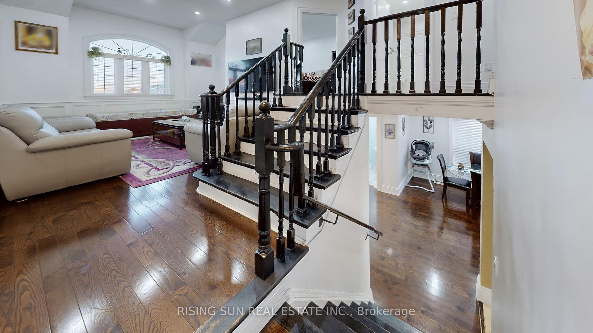 Photo 24 of 20 Bramoak Crescent, Brampton, Northwest Sandalwood Parkway — HOMEH