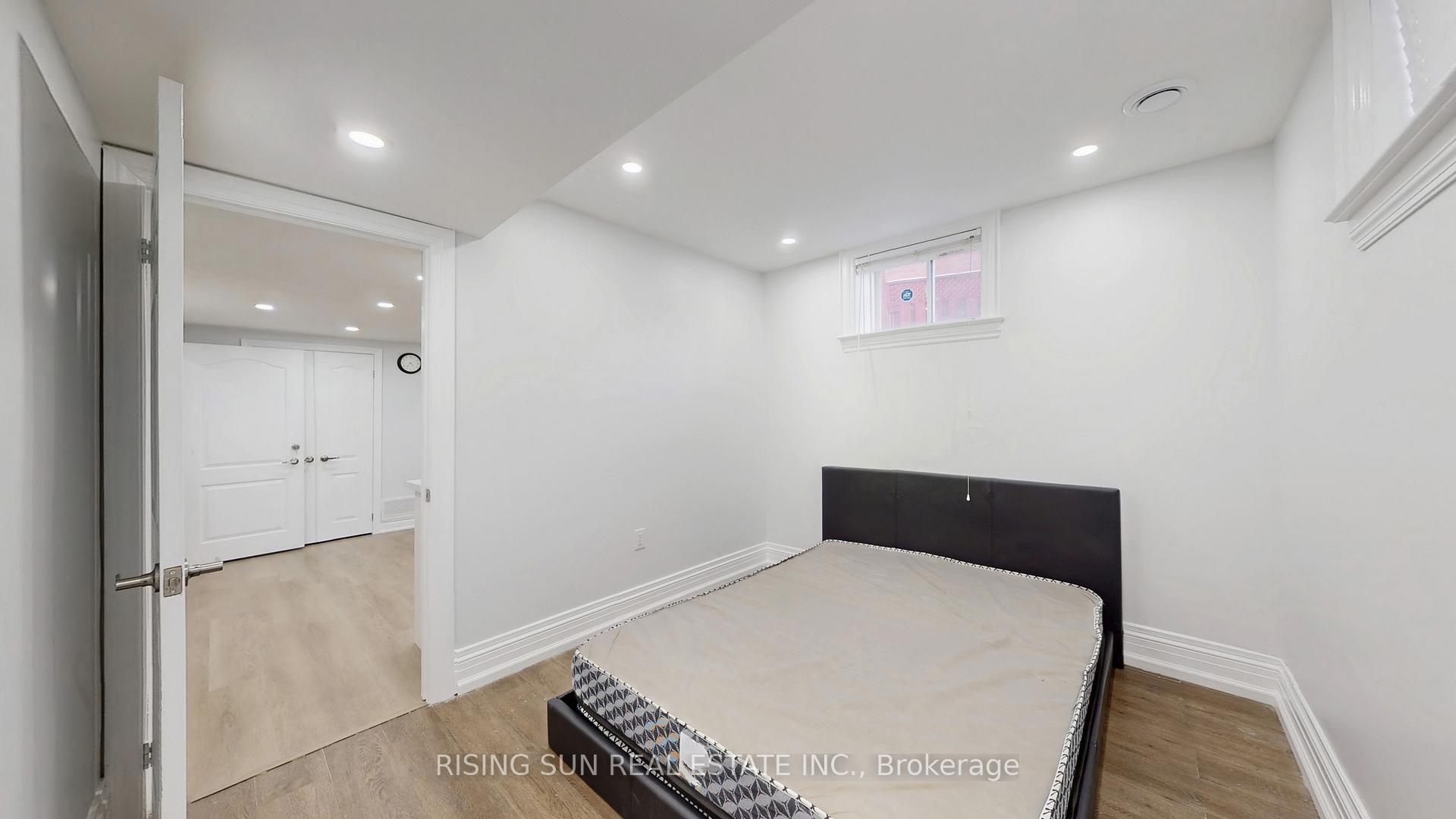 Photo 26 of 20 Bramoak Crescent, Brampton, Northwest Sandalwood Parkway — HOMEH