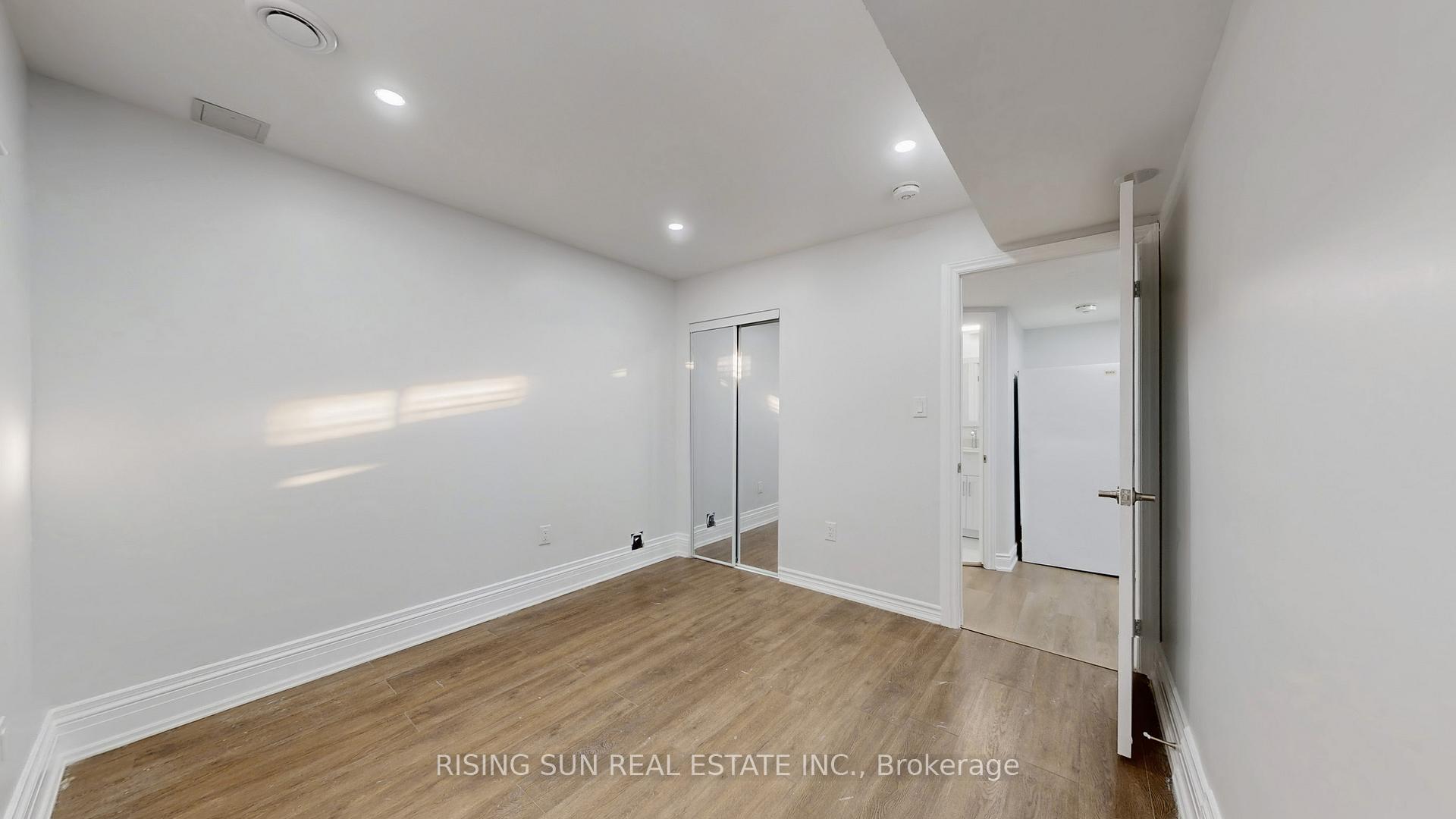 Photo 28 of 20 Bramoak Crescent, Brampton, Northwest Sandalwood Parkway — HOMEH